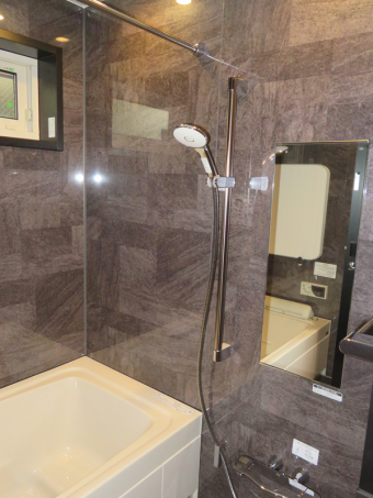 広々＆たっぷり収納＆高級感のあるキッチンに 新宿区A様邸